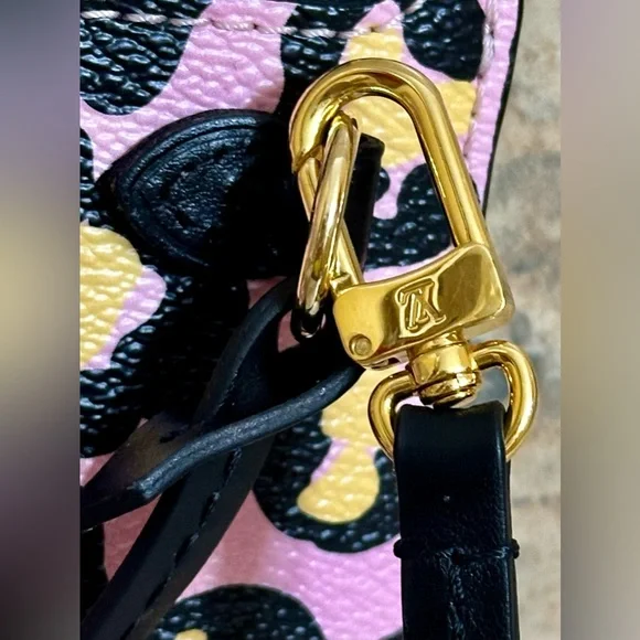 Louis Vuitton WILD AT HEART NEVERFULL WRISTLET POUCH - Picture 6 of 16
